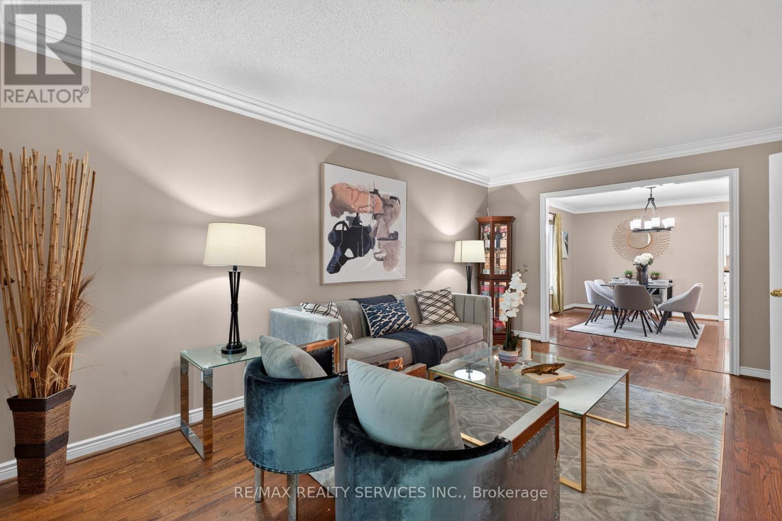2069 SCHOOLMASTER CIRCLE - 8