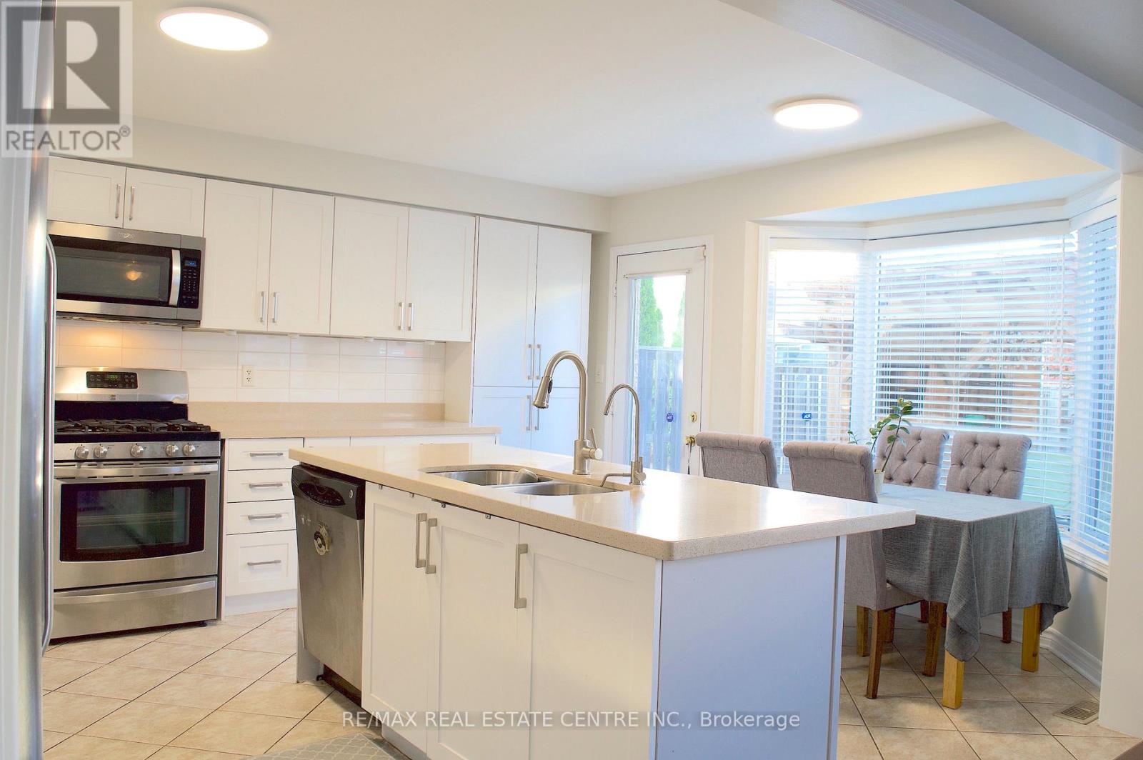 3 CHUDLEIGH AVENUE - 2
