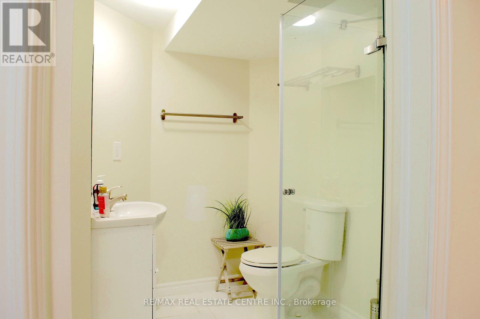 3 CHUDLEIGH AVENUE - 27