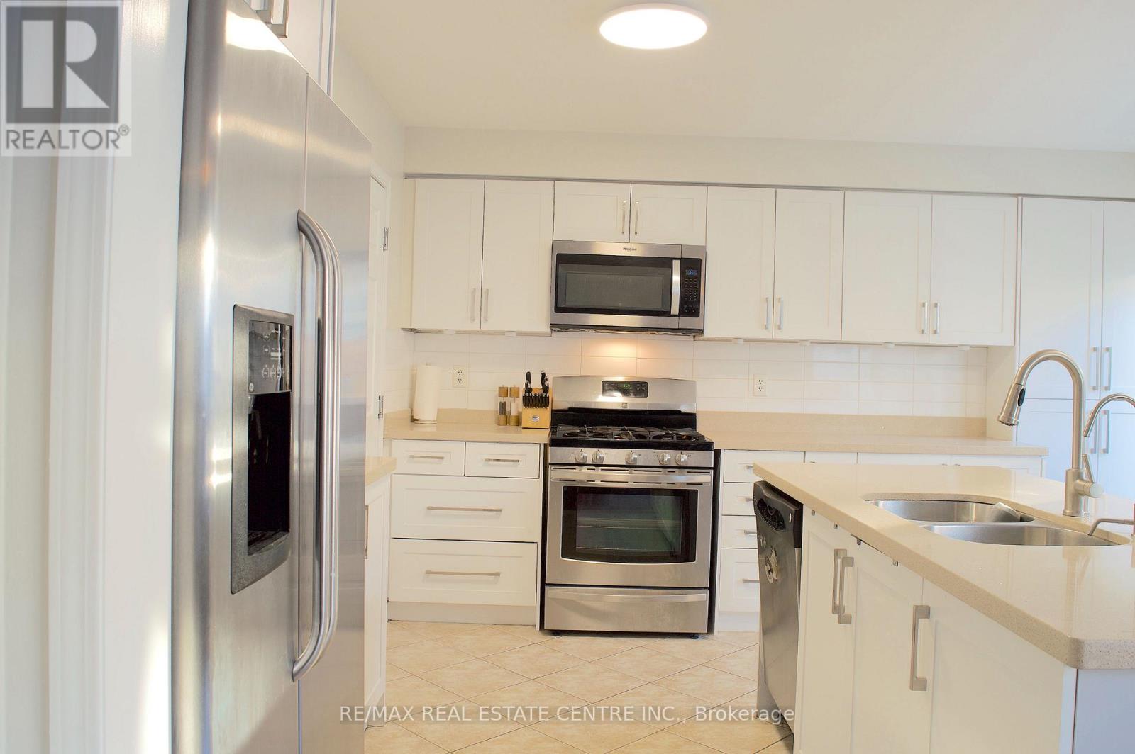 3 CHUDLEIGH AVENUE - 3