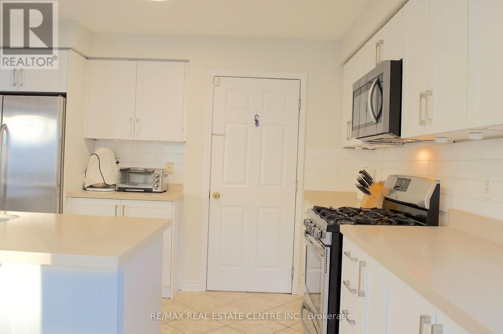 3 CHUDLEIGH AVENUE - 6