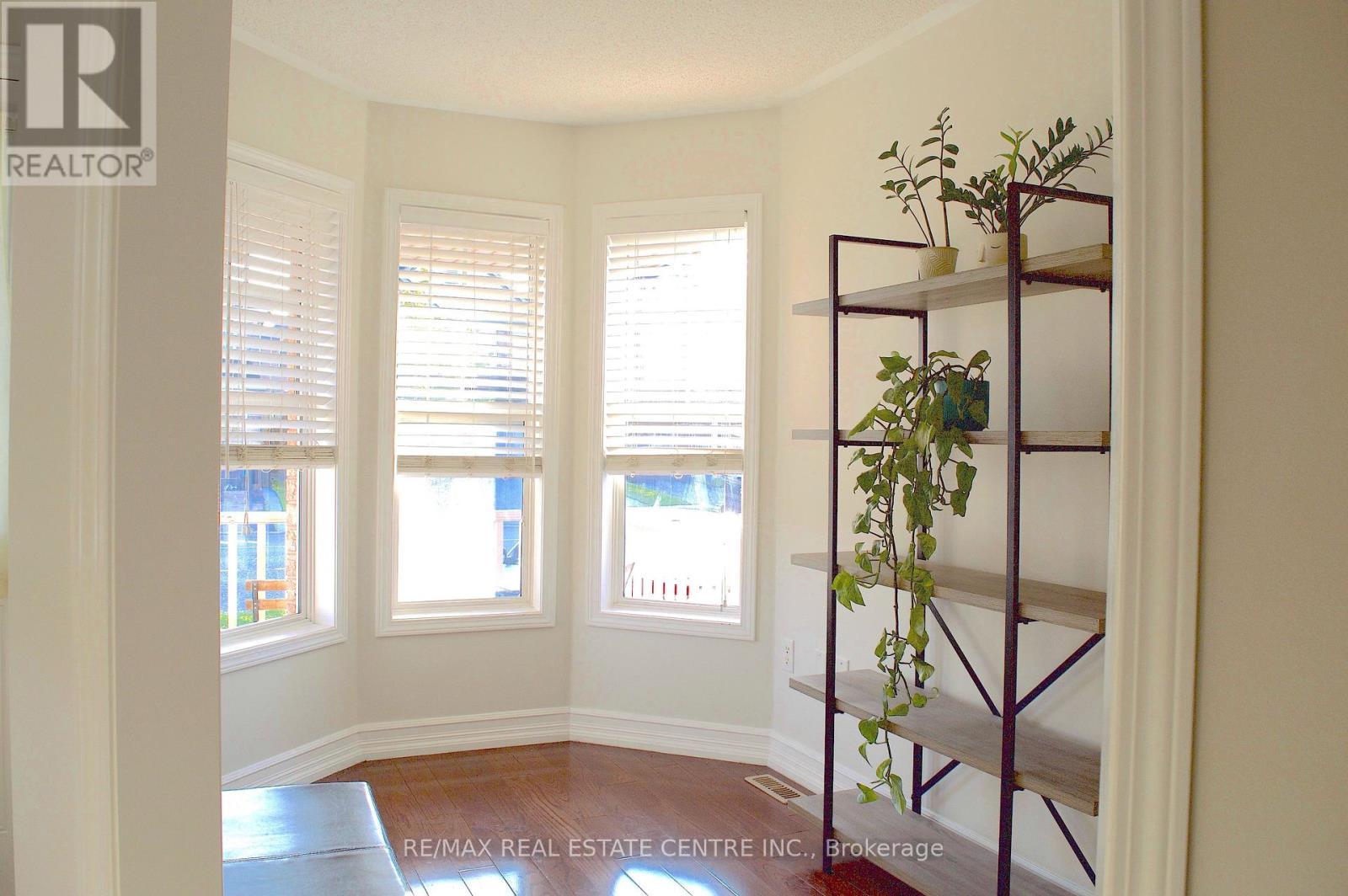 3 CHUDLEIGH AVENUE - 8