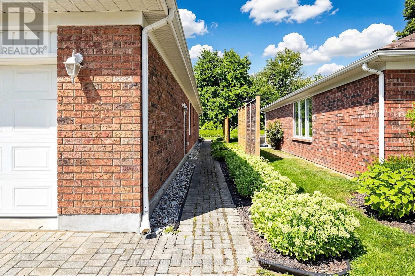 3454 FREDERICK AVENUE - 41