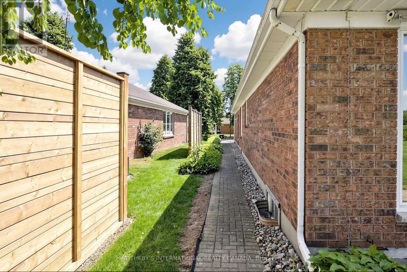 3454 FREDERICK AVENUE - 42