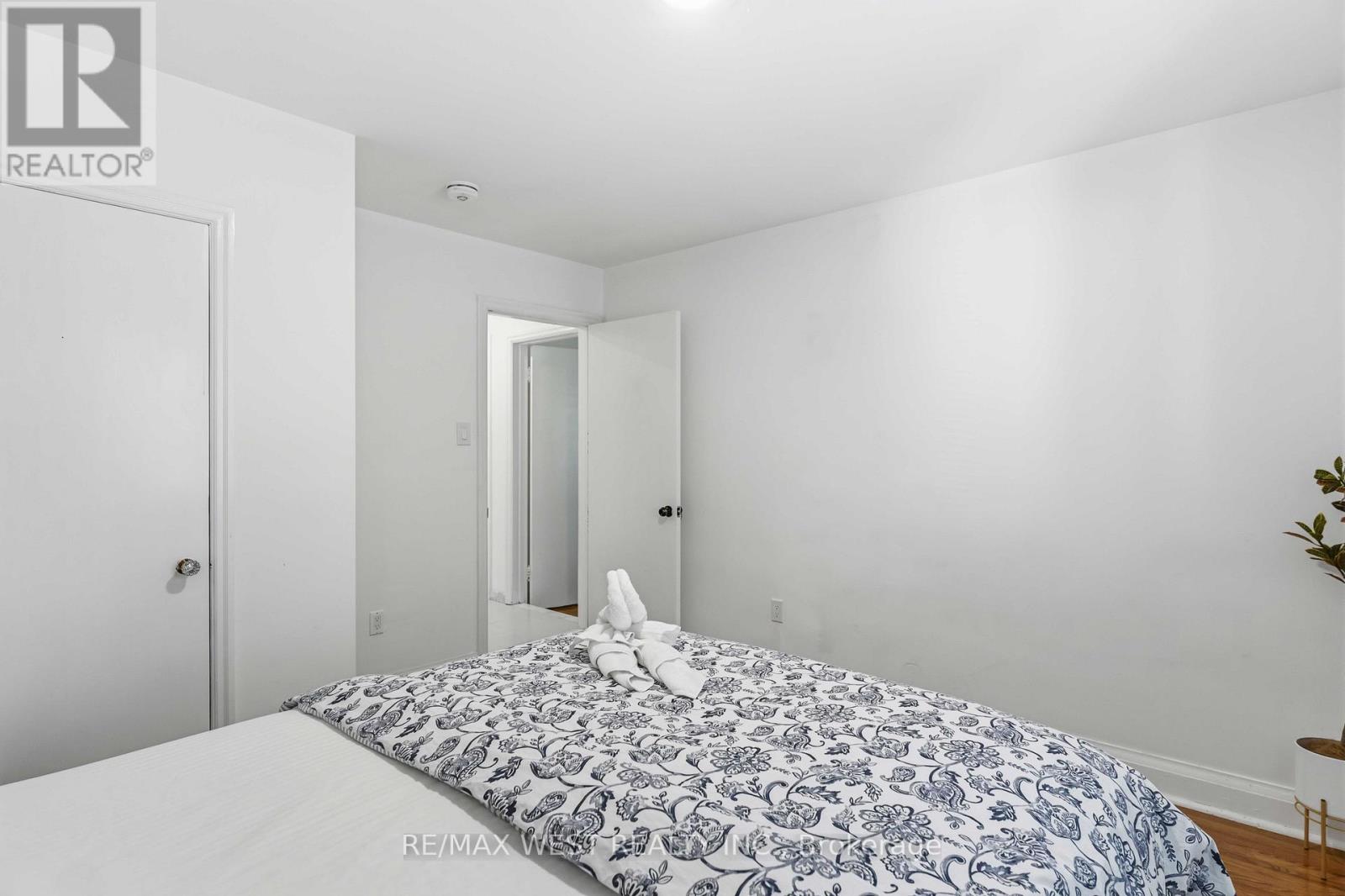 5177 KITCHENER STREET - 17