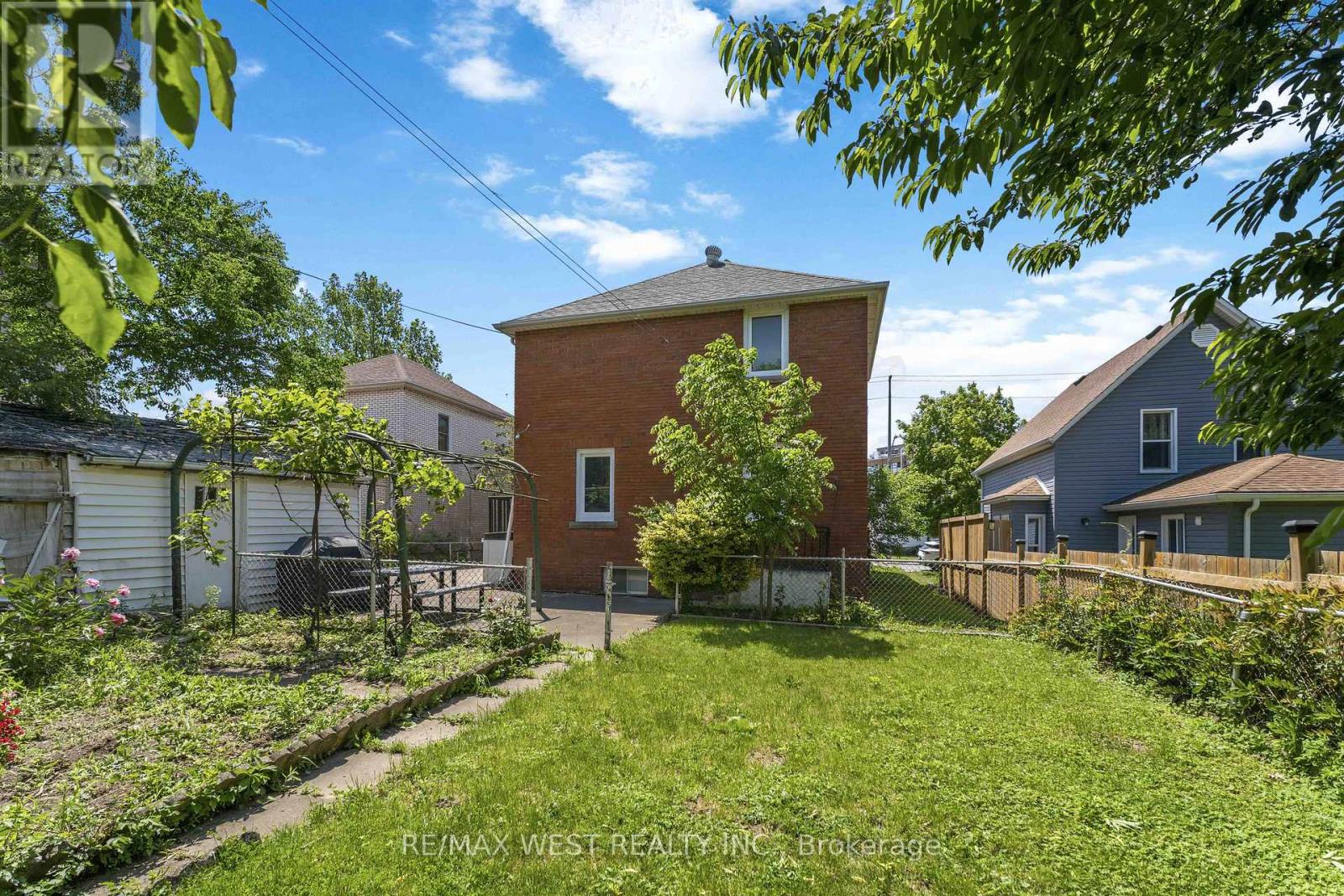 5177 KITCHENER STREET - 30