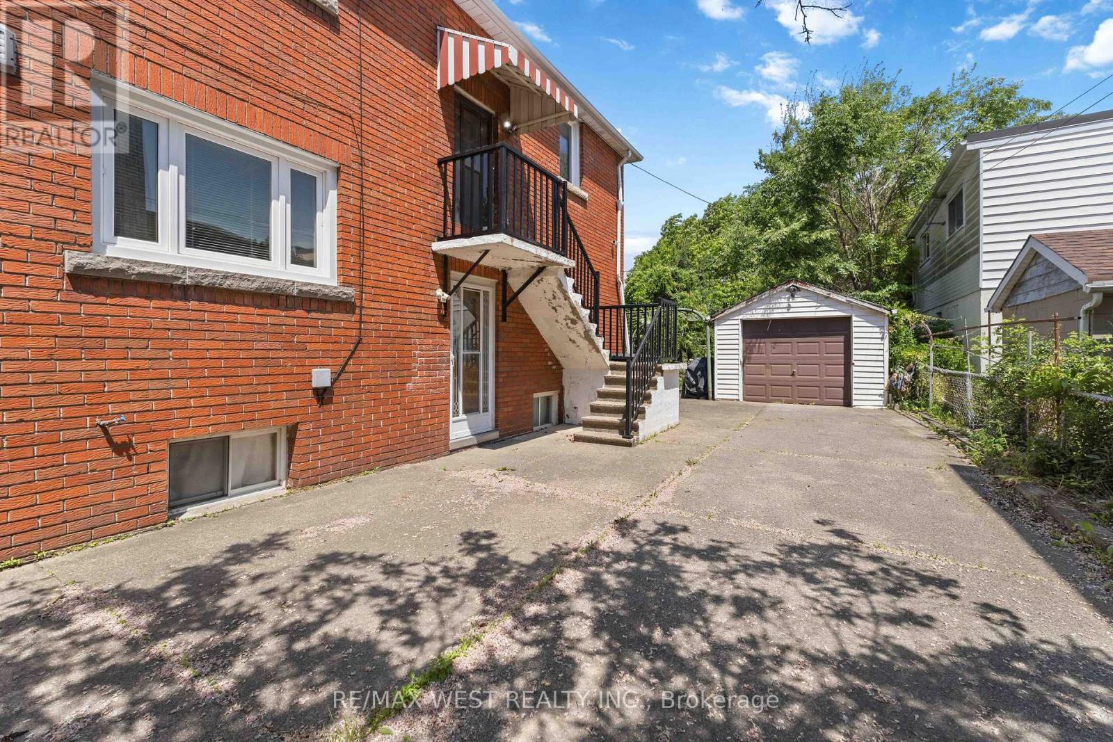 5177 KITCHENER STREET - 4