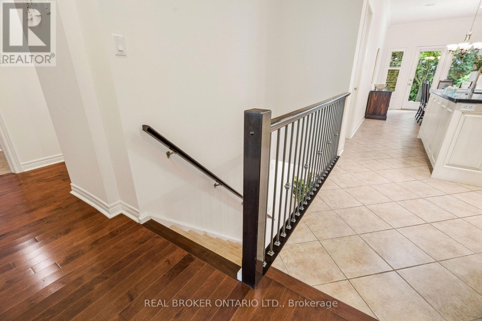 #8 19 SIMMONDS DRIVE - Image 32