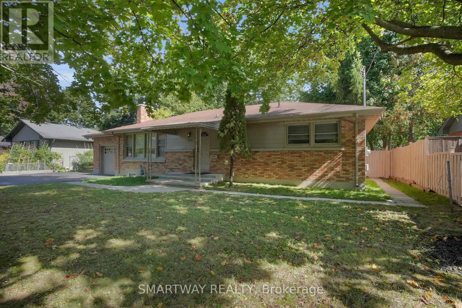 633 DONEGAL DRIVE - 3