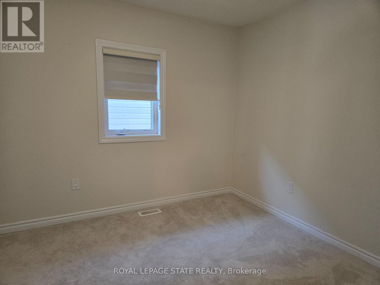 395 BARKER PARKWAY - 16