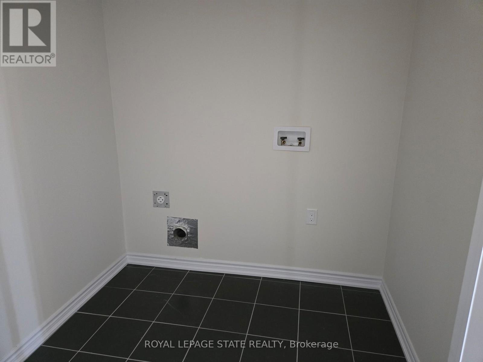 395 BARKER PARKWAY - 27