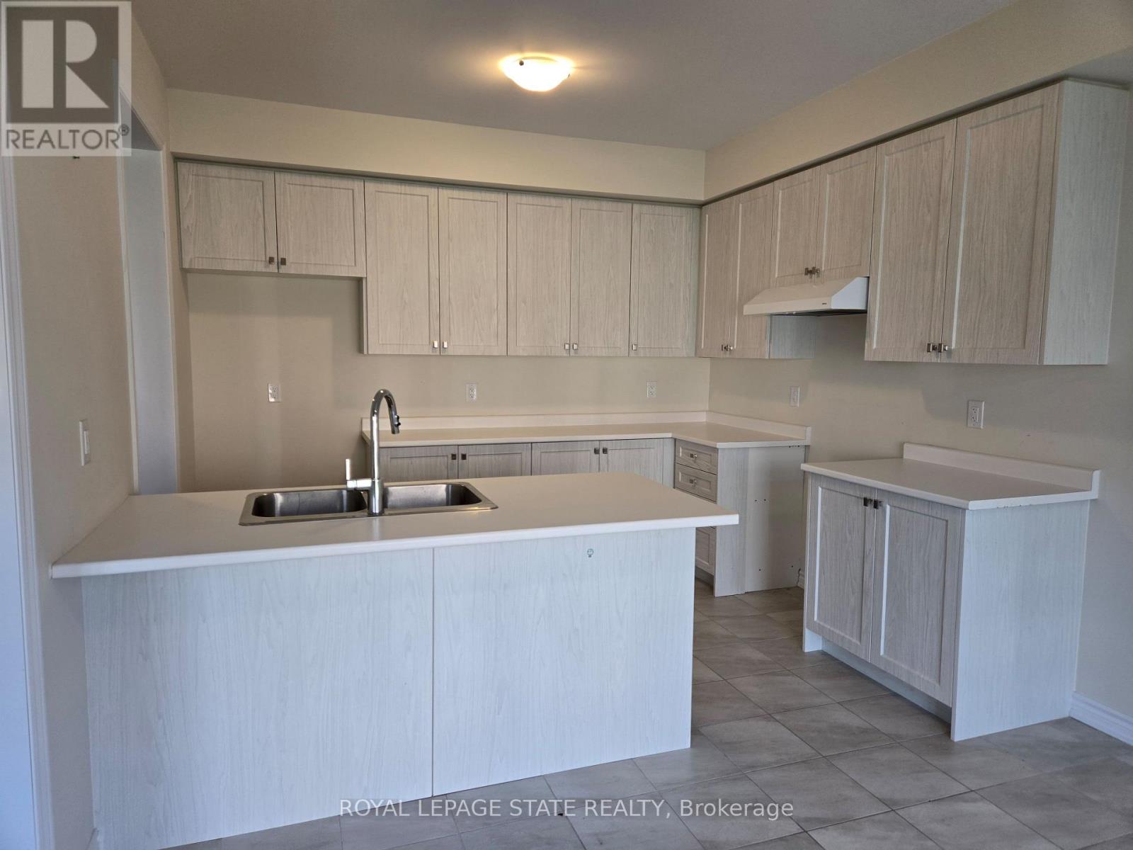 395 BARKER PARKWAY - 6