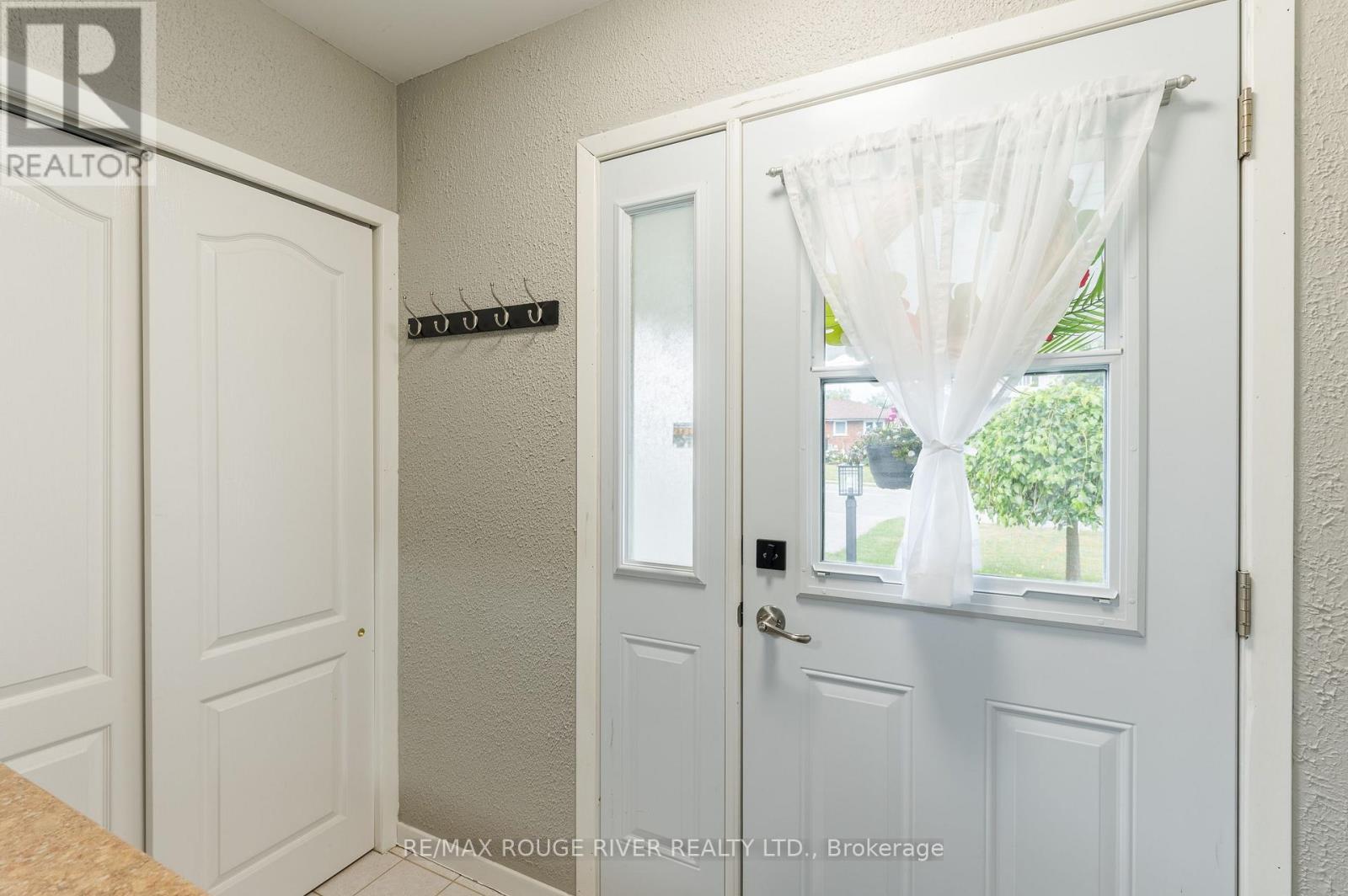 36 KAWARTHA DRIVE - 11