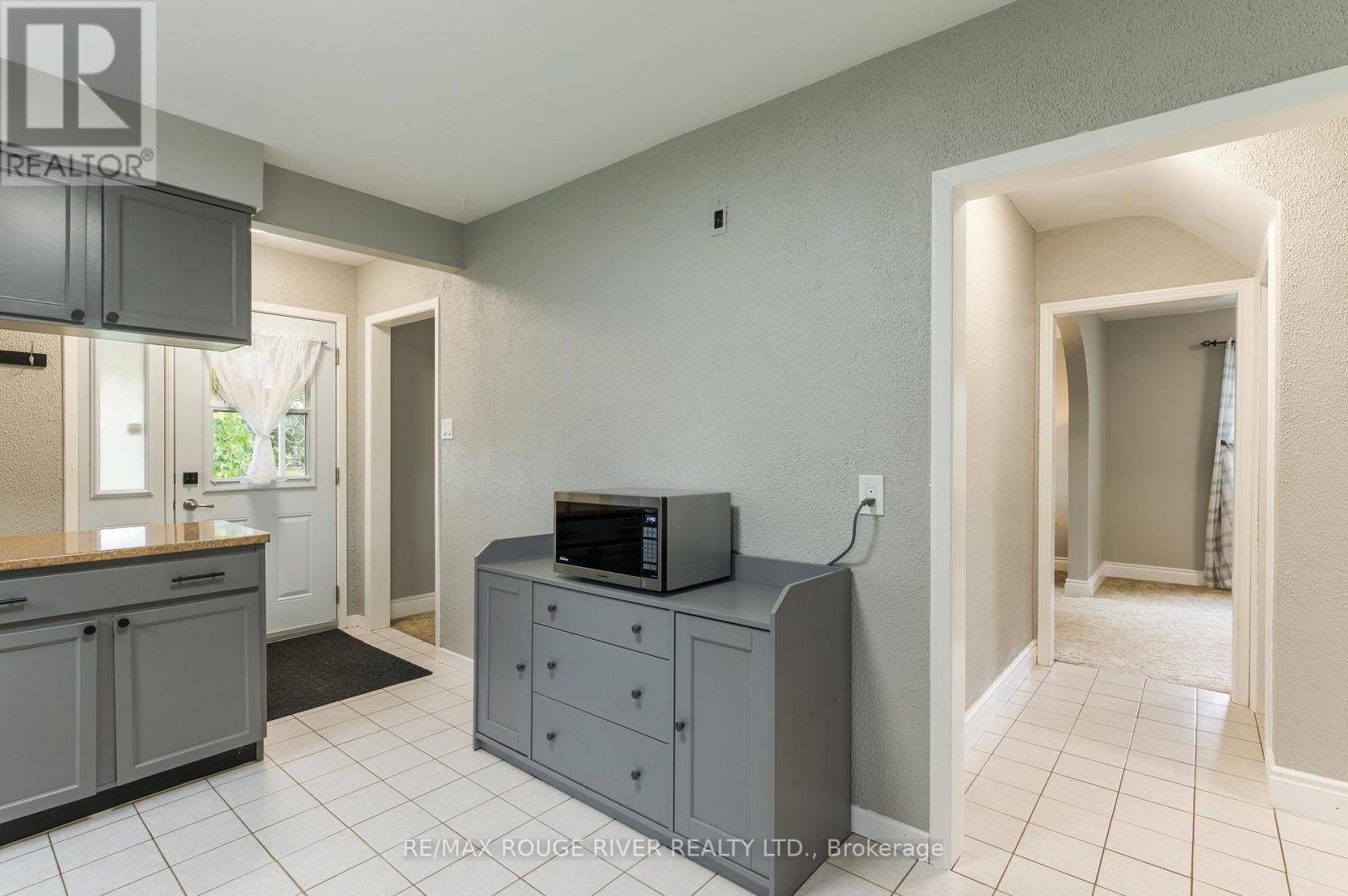 36 KAWARTHA DRIVE - 15