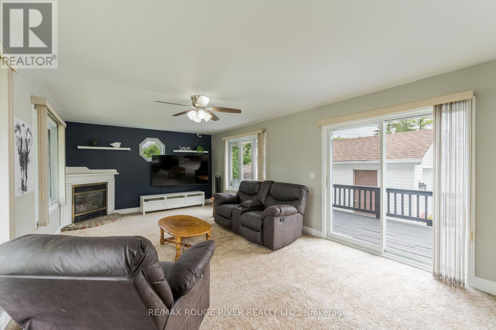 36 KAWARTHA DRIVE - 23
