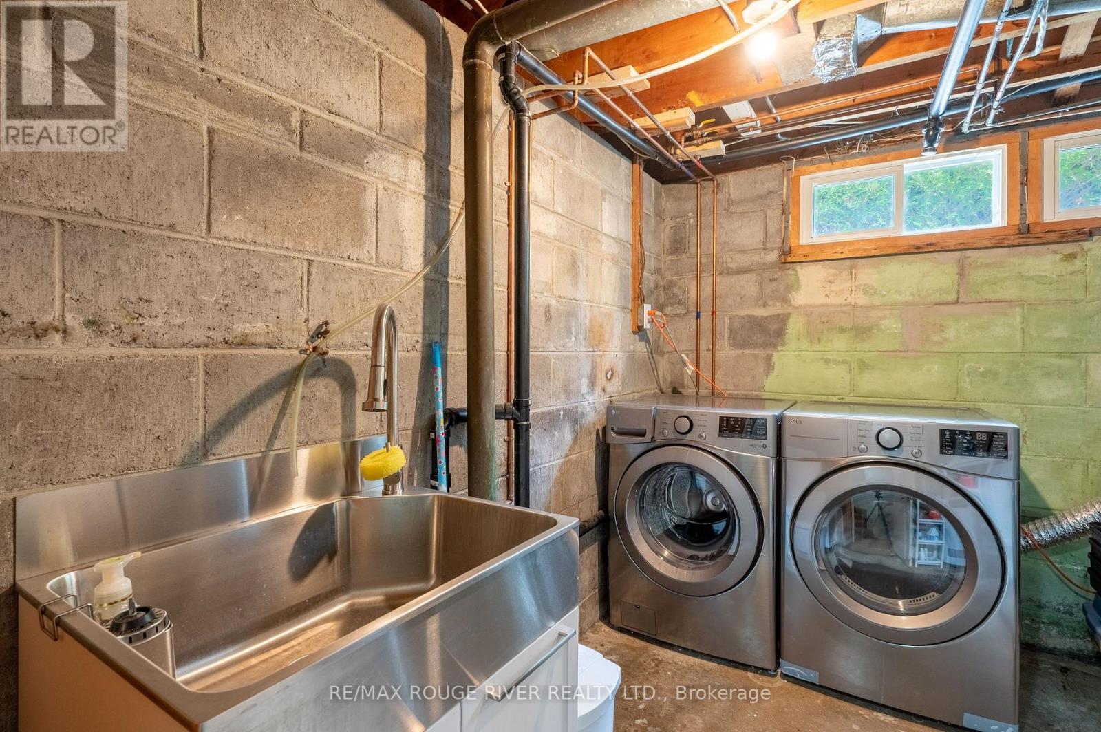 36 KAWARTHA DRIVE - 46
