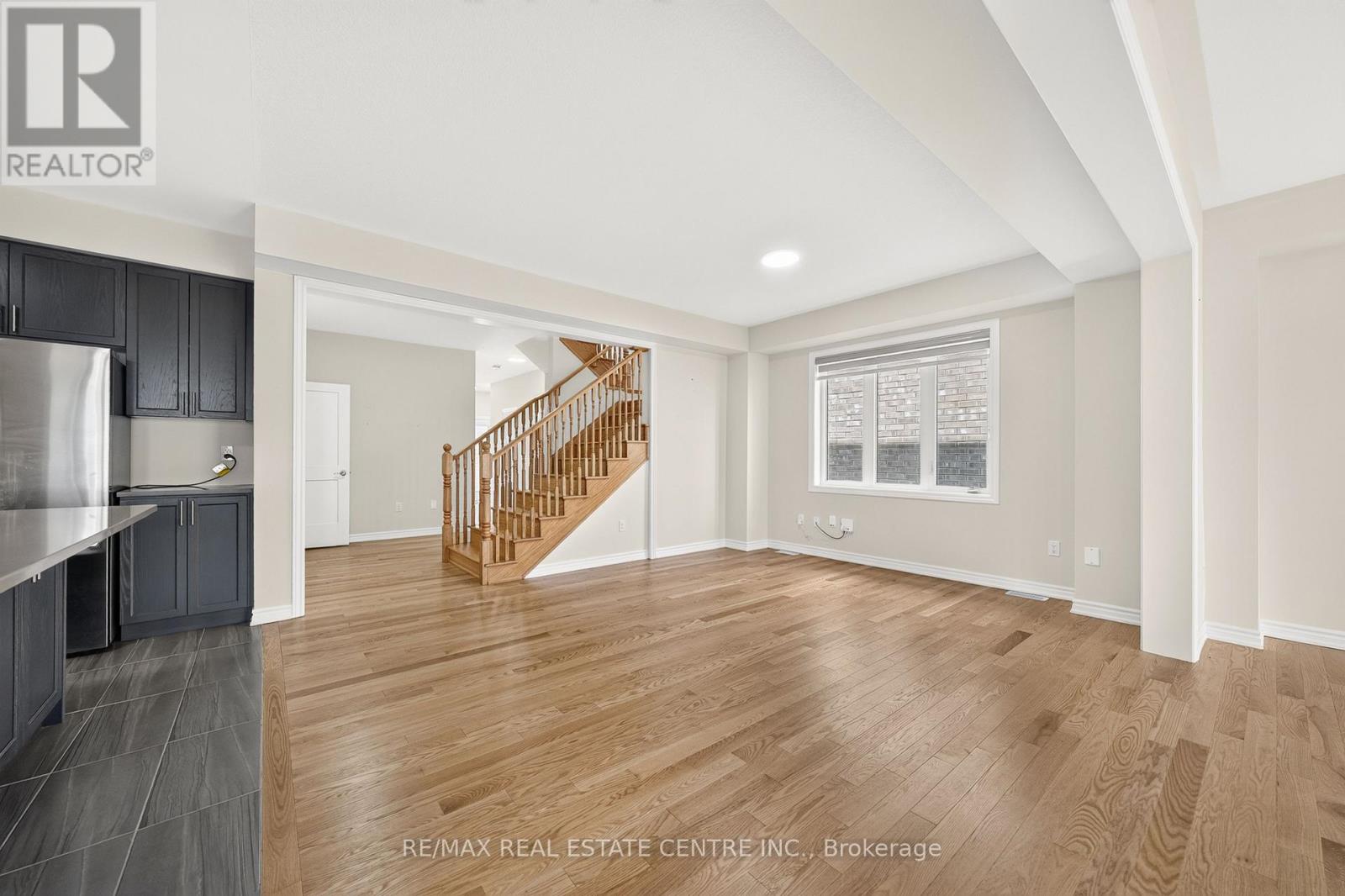 14 HEMING STREET - Image 12