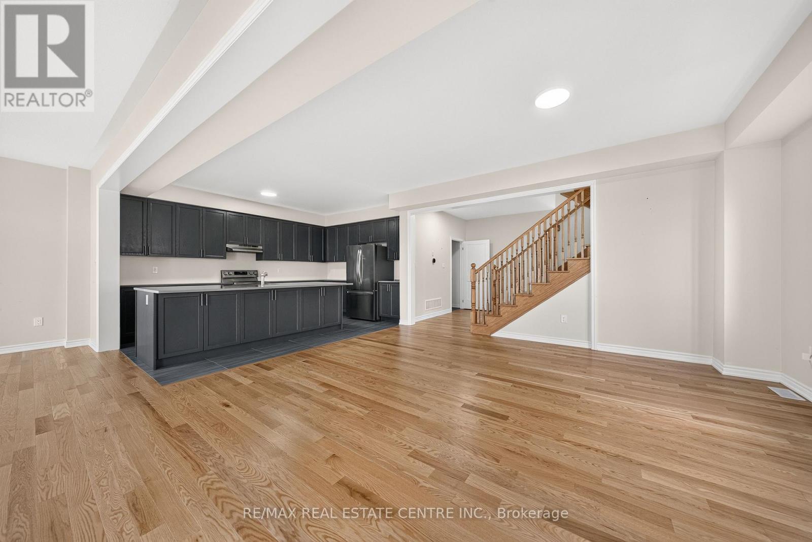 14 HEMING STREET - Image 13