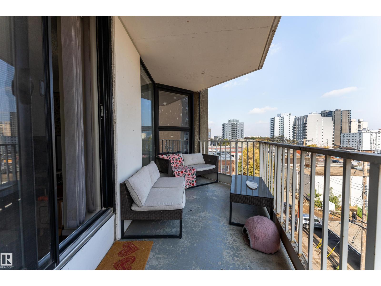 #508 10045 117 ST NW - 18