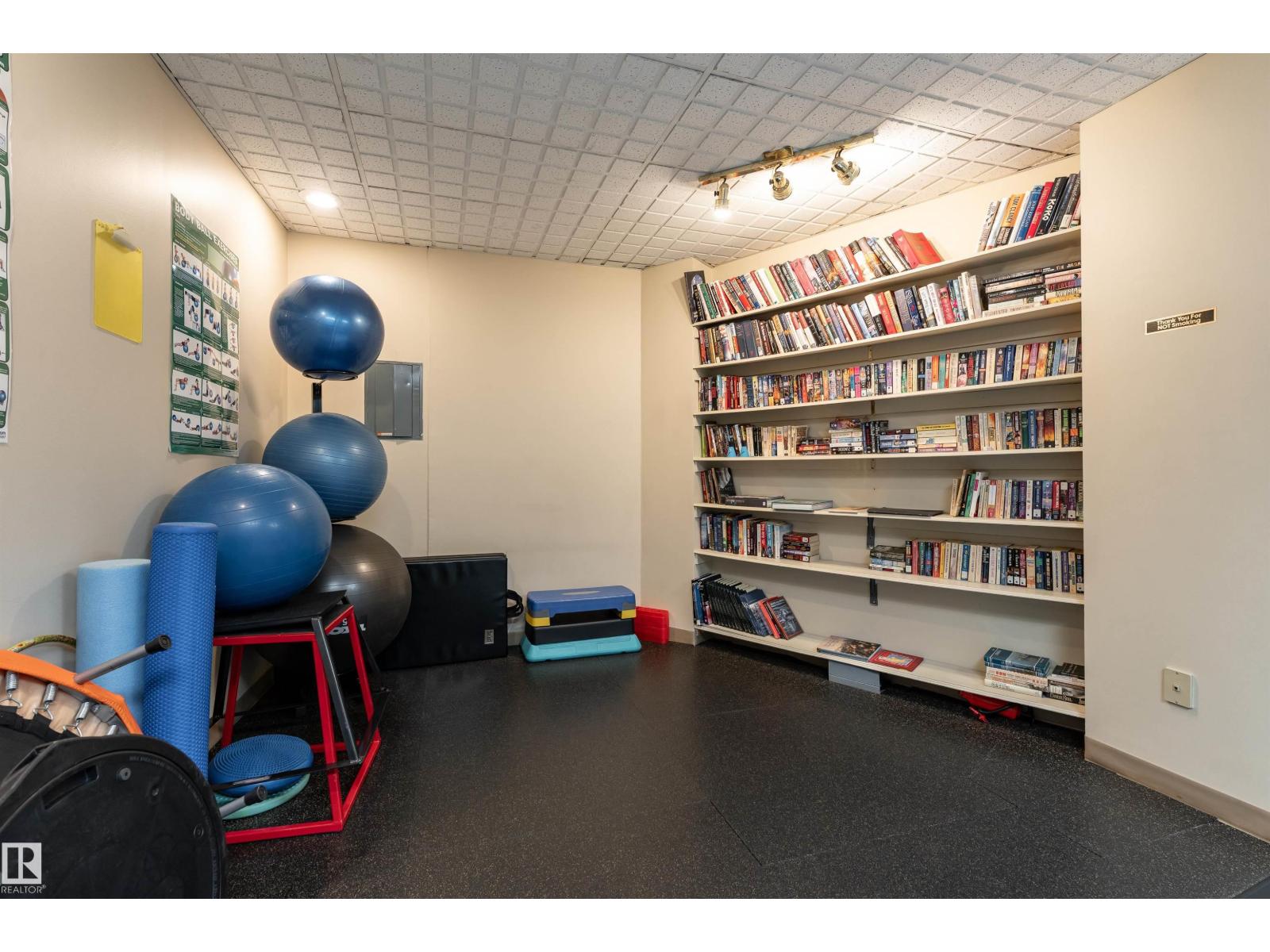 #508 10045 117 ST NW - 26