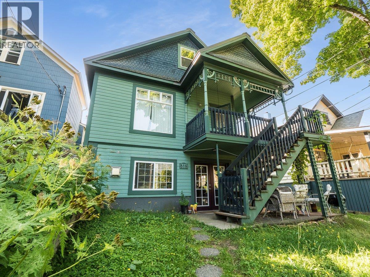 818 MILL Street