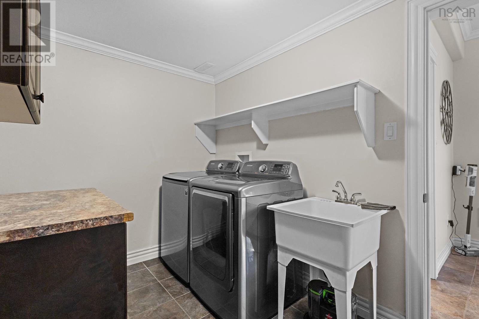 Property 22 of 33 of 77 Hanwell Drive