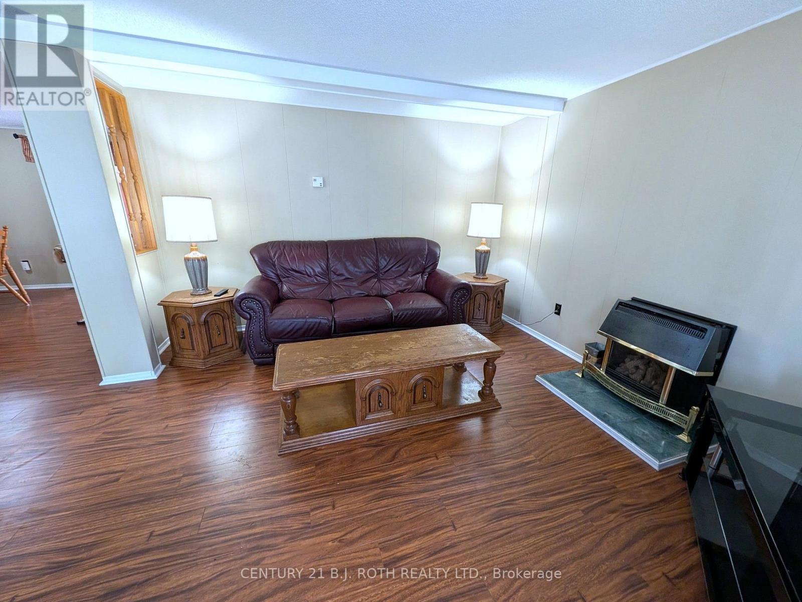 66 LINDEN LANE - Image 11