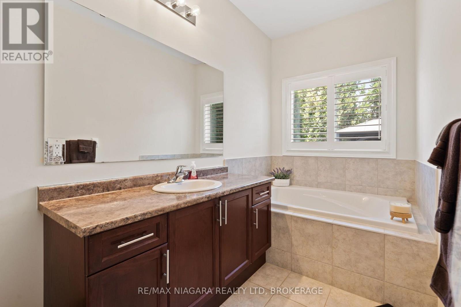 4385 CINNAMON GROVE - 16