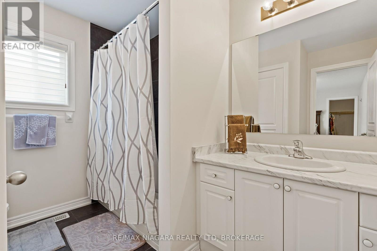 4385 CINNAMON GROVE - 28