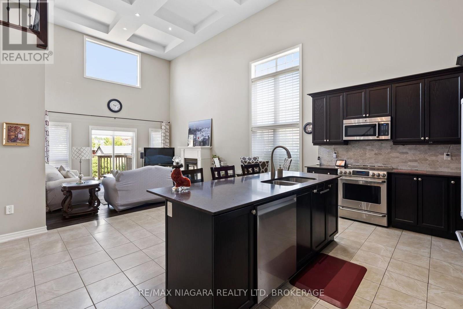 4385 CINNAMON GROVE - 7