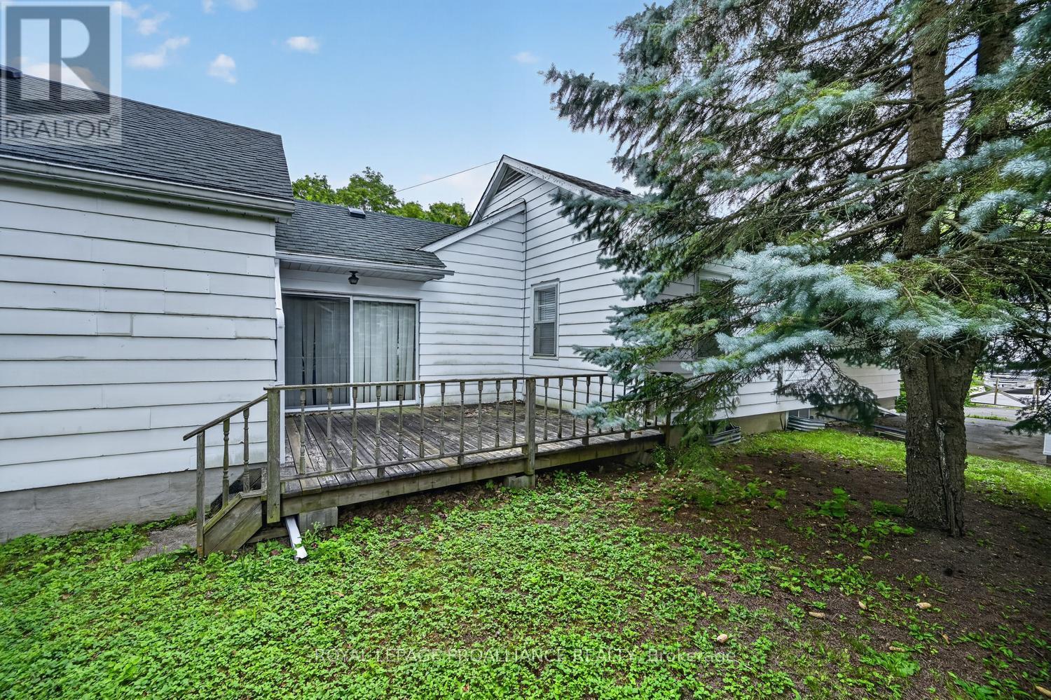 390 JAMES STREET W - 5