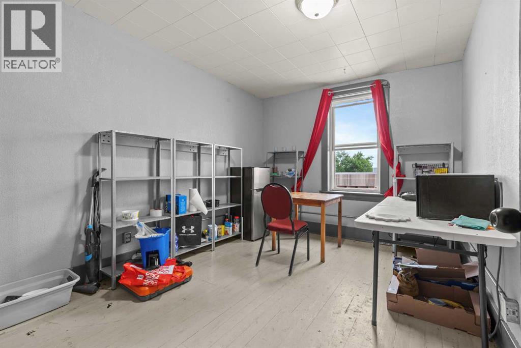 221 Main Street - Photo 18