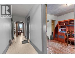 221 Main Street, Trochu, AB T0M2C0 Photo 15