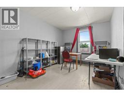 221 Main Street, Trochu, AB T0M2C0 Photo 18