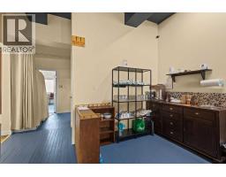 221 Main Street, Trochu, AB T0M2C0 Photo 8