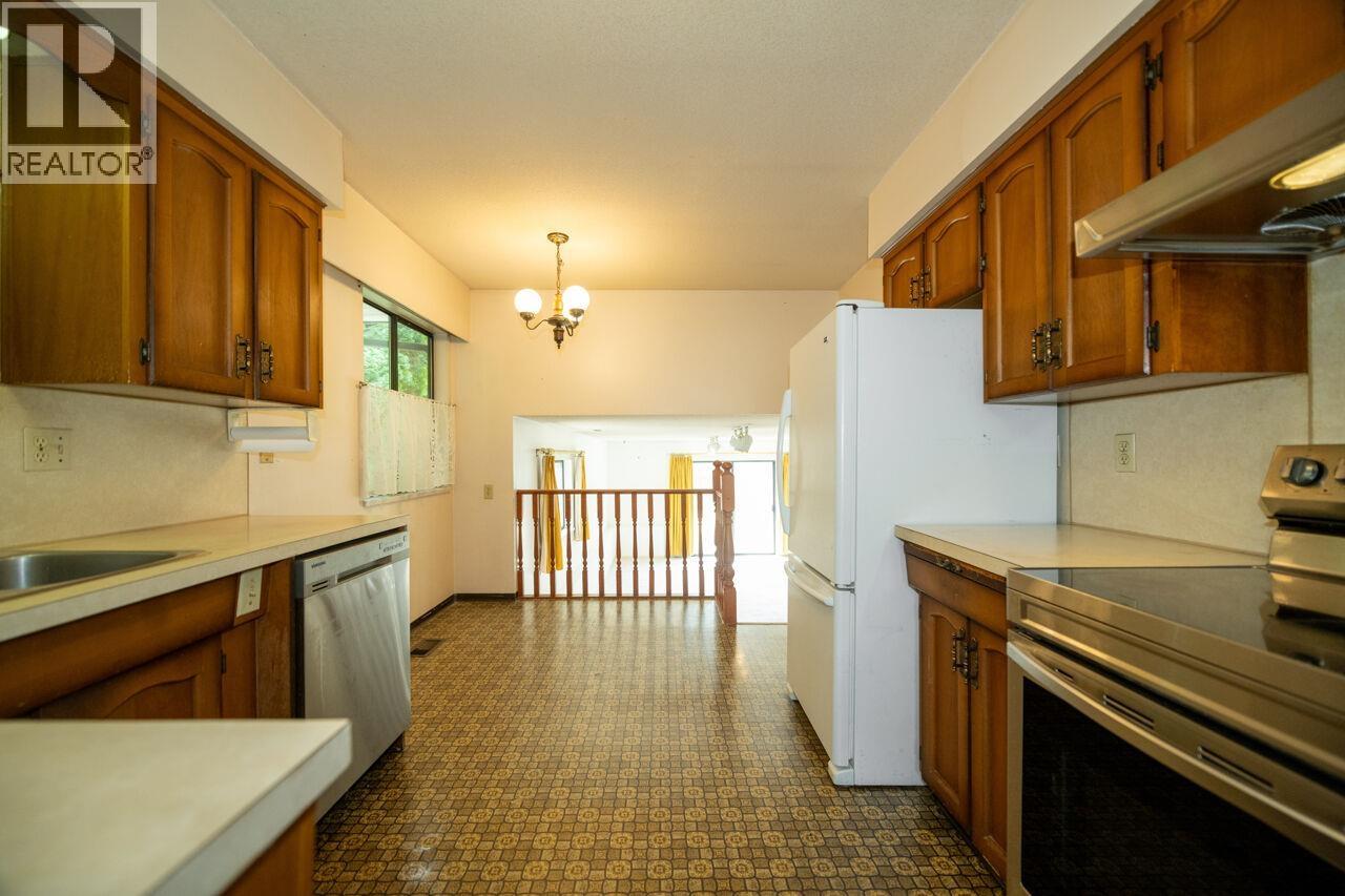 1950 WILTSHIRE AVENUE, Coquitlam