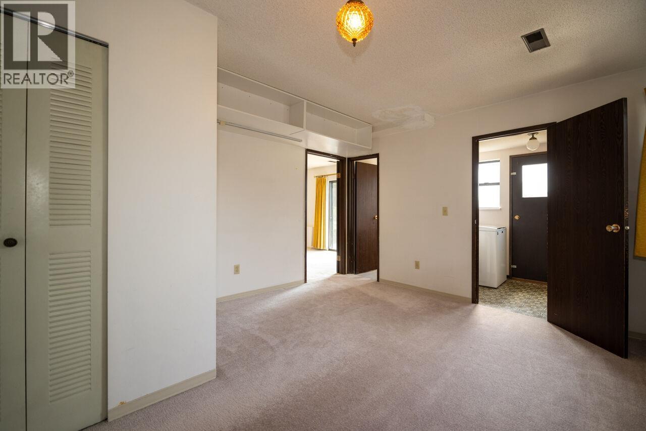1950 WILTSHIRE AVENUE, Coquitlam