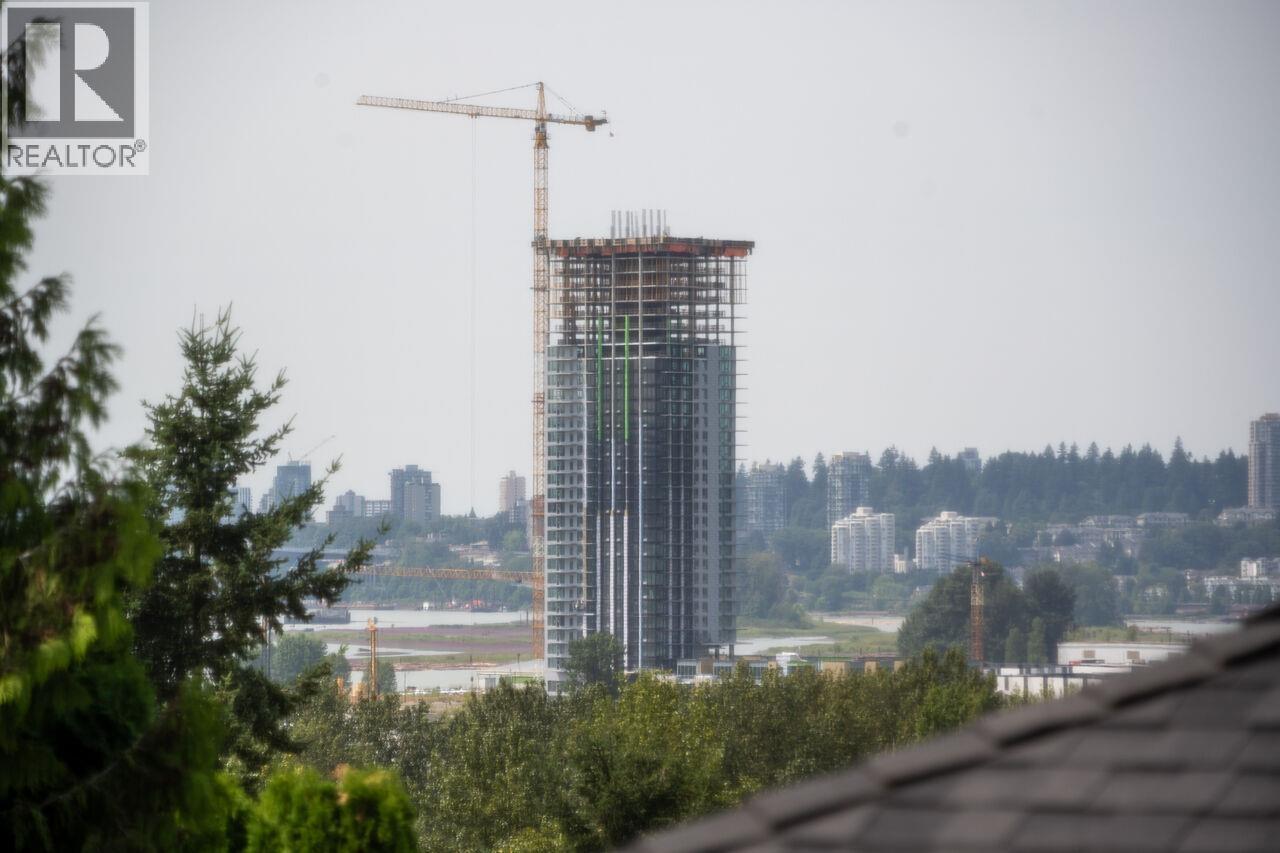 1950 WILTSHIRE AVENUE, Coquitlam