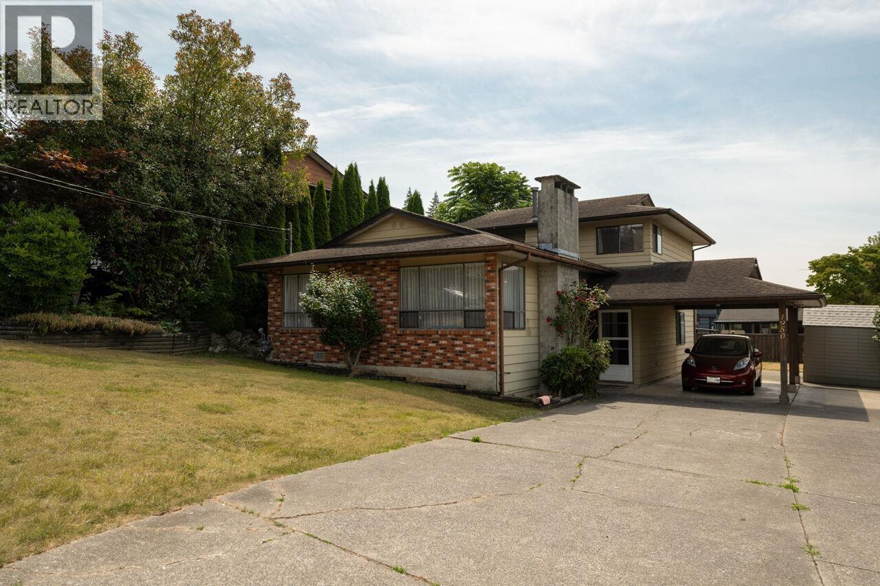 1950 WILTSHIRE AVENUE, Coquitlam