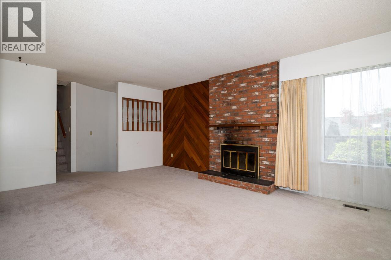 1950 WILTSHIRE AVENUE, Coquitlam