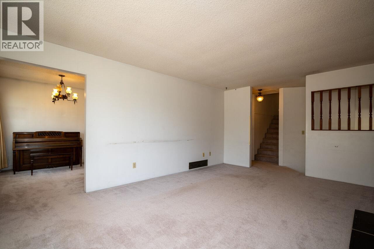1950 WILTSHIRE AVENUE, Coquitlam