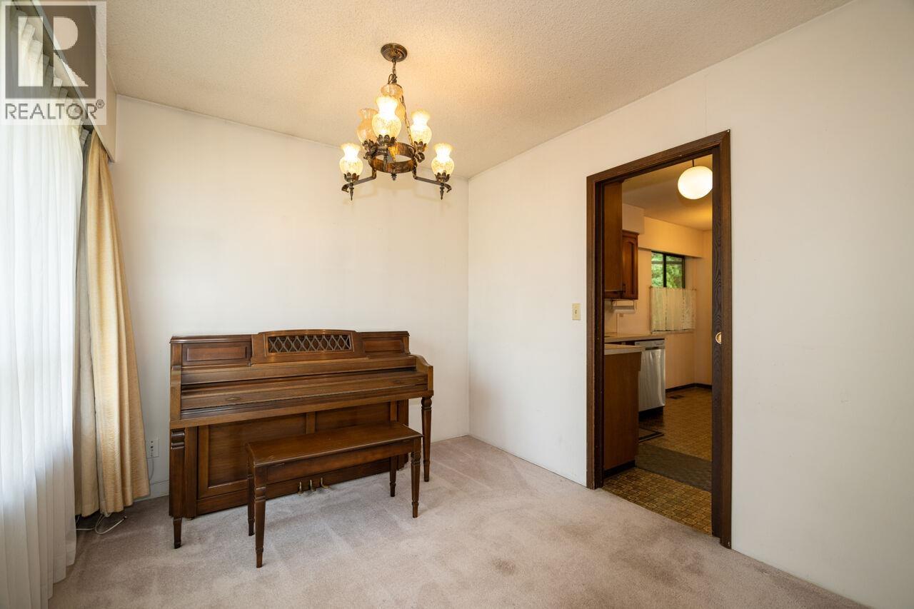 1950 WILTSHIRE AVENUE, Coquitlam