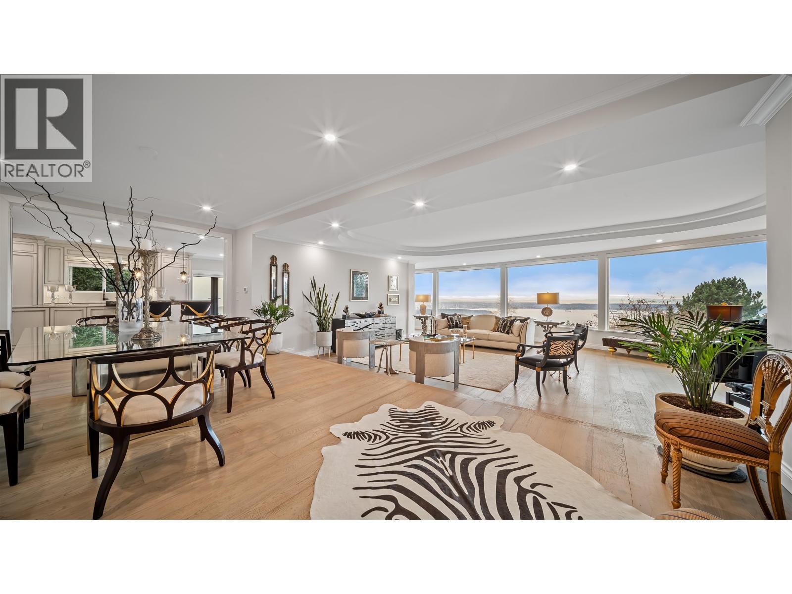 1439 CHIPPENDALE ROAD, West Vancouver