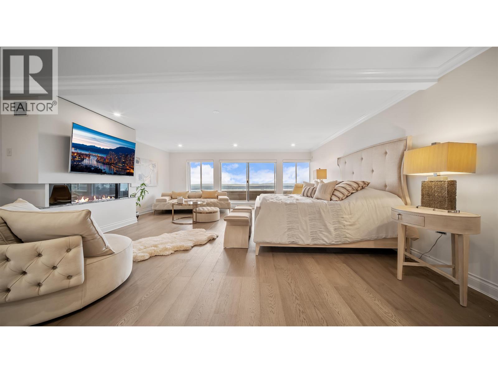 1439 CHIPPENDALE ROAD, West Vancouver