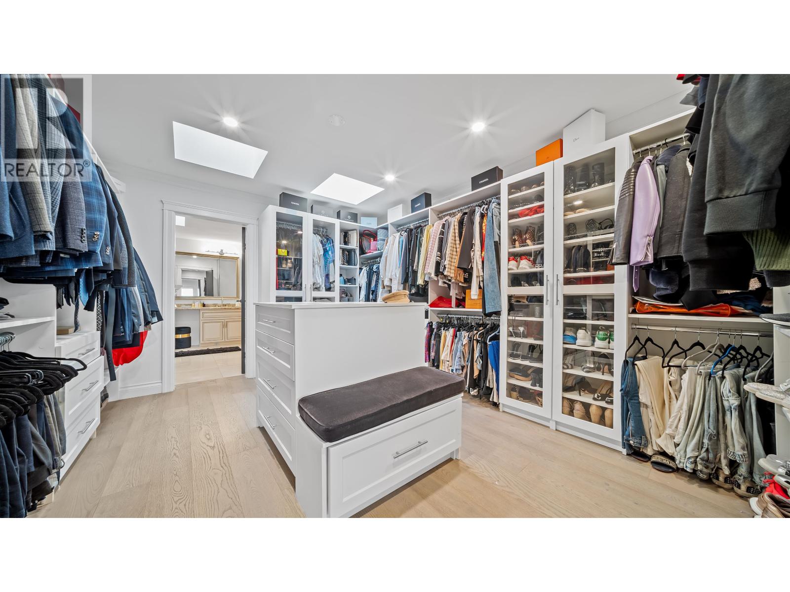 1439 CHIPPENDALE ROAD, West Vancouver