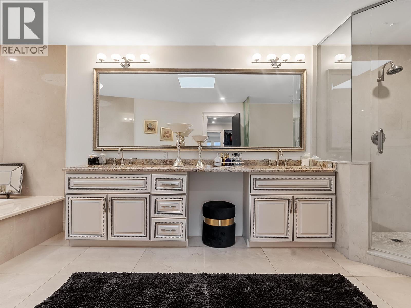 1439 CHIPPENDALE ROAD, West Vancouver