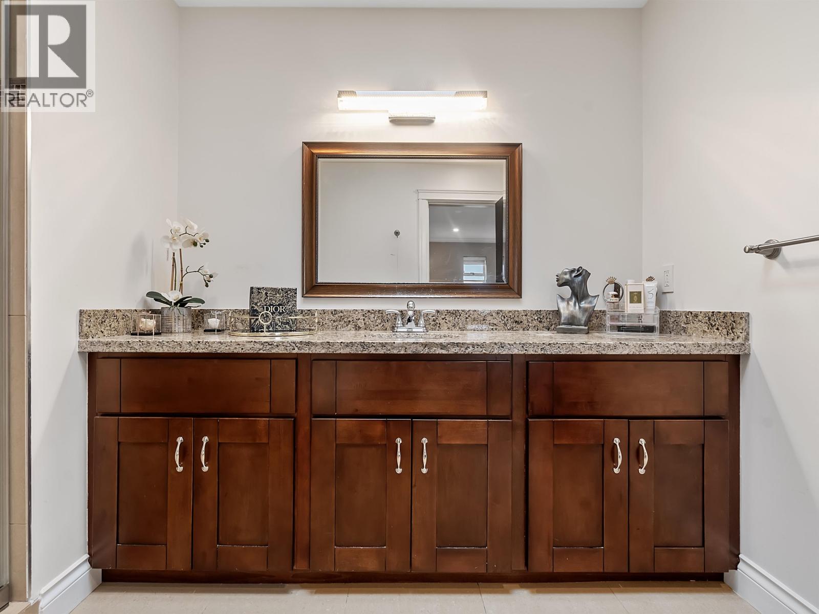 1439 CHIPPENDALE ROAD, West Vancouver