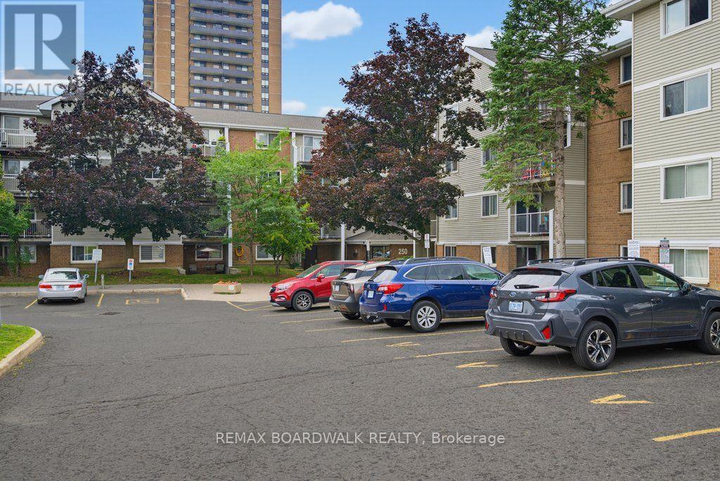 #207 250 BRITTANY DRIVE - 35