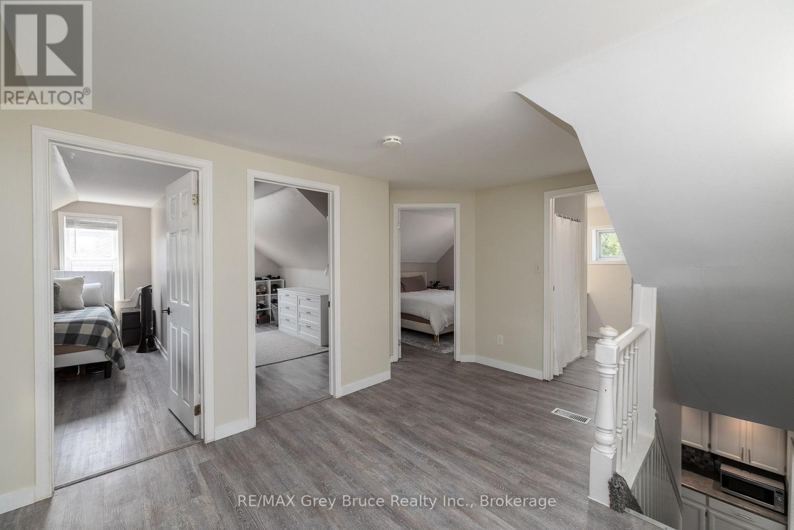 1110 2ND AVENUE W - 14