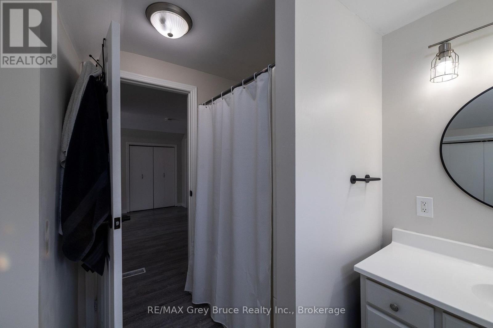 1110 2ND AVENUE W - 18